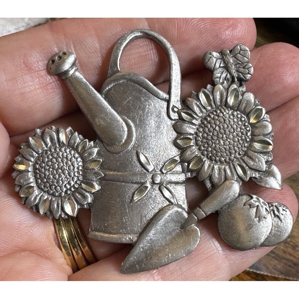 Spoontiques Pewter Garden Brooch Watering Can Sunflowers Trowel USA 4188 Vintage - Picture 6 of 6